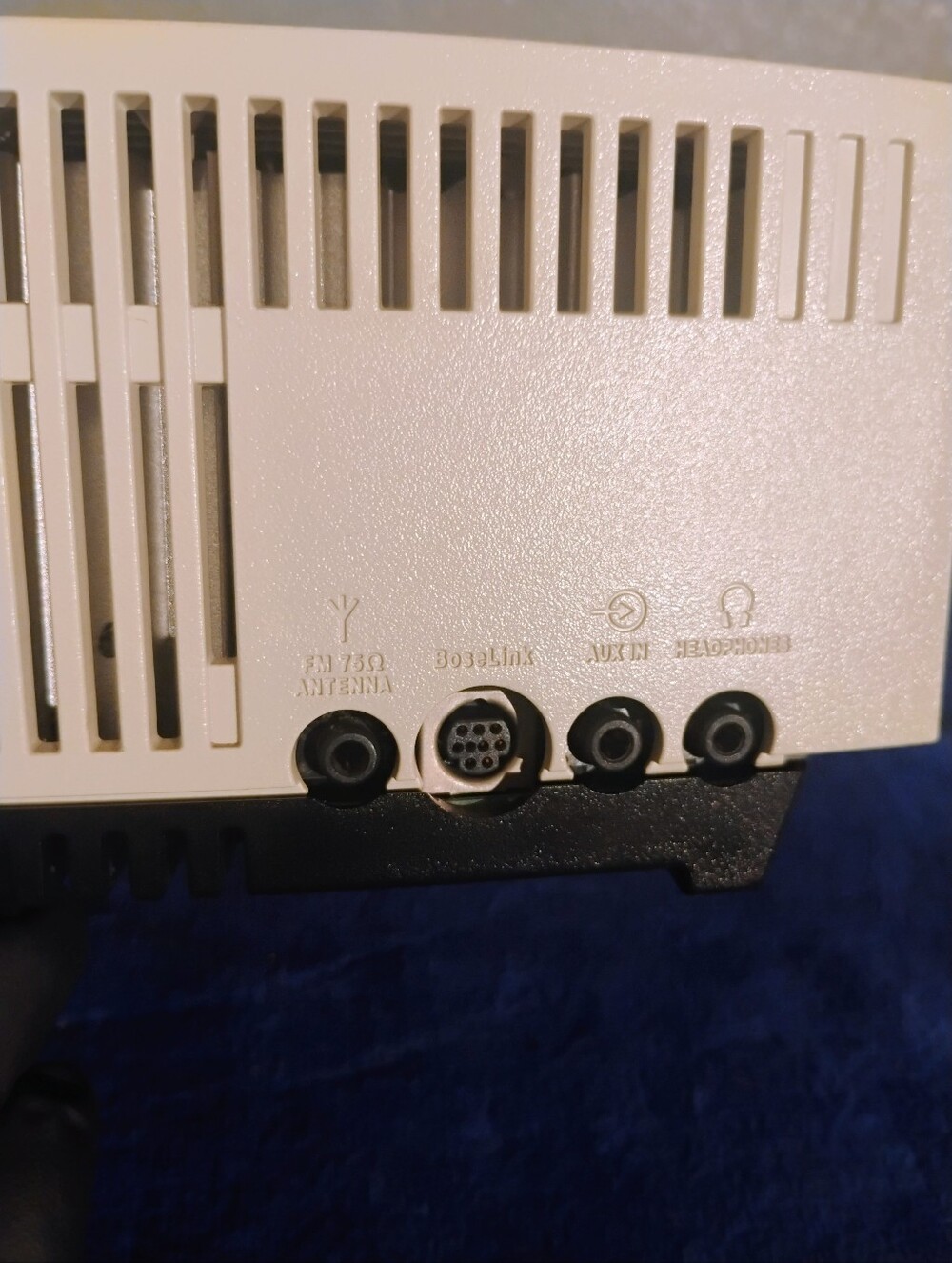 Classic Bose Wave Music System White Cream Beige CD Aux AM/FM and Bluetooth - Picture 9 of 11